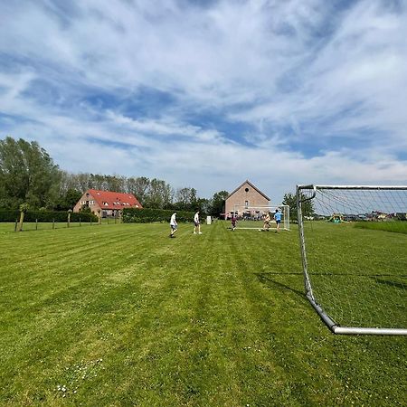 Accommodatie In Herbouwde Boerenschuur Koestal Retranchement Exteriör bild